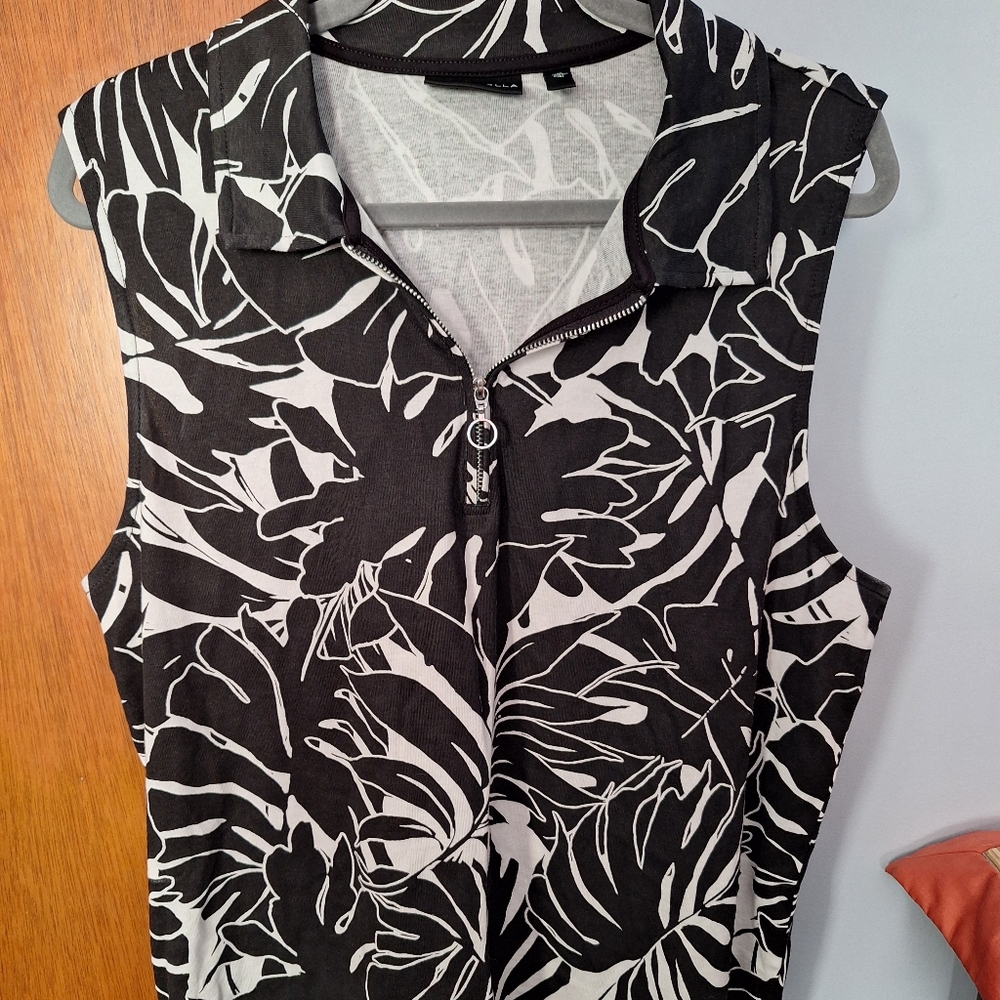 Final Price* Rafaella Black and White Sleeveless Top 1/4 Front Zip Size XXL